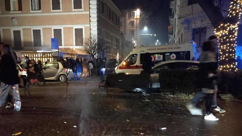 Colpito al volto da un razzo vagante, operato d’urgenza a Torrette