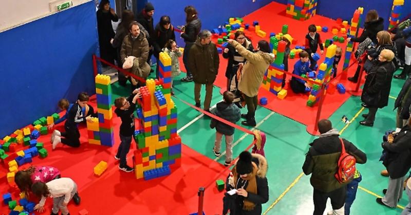 Festa dei mattoncini, in 1.200 al Clt per divertirsi con il gioco amato da 5 generazioni