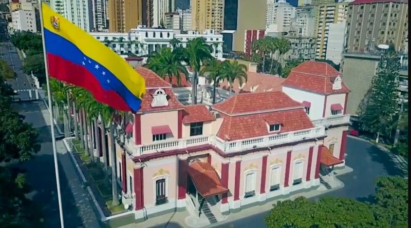 Suspenso en Venezuela por investidura presidencial el 10 de enero