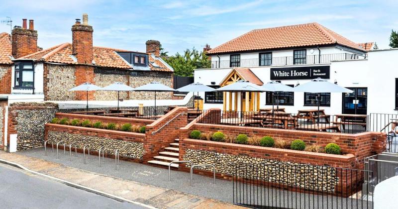 Celebrity hotspot village pub announces temporary closure