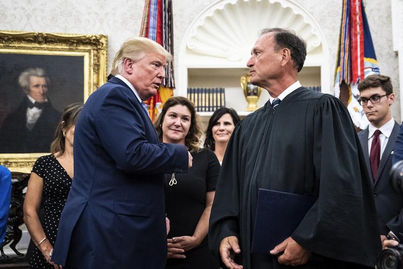 Trump Secretly Spoke With Samuel Alito Before Asking SCOTUS for Favor