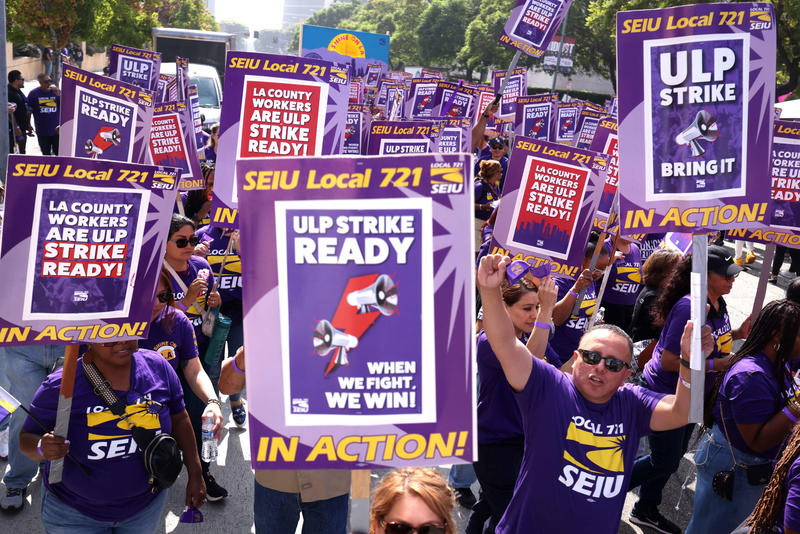 Ahead of Incoming Trump Administration, the SEIU Joins the AFL-CIO