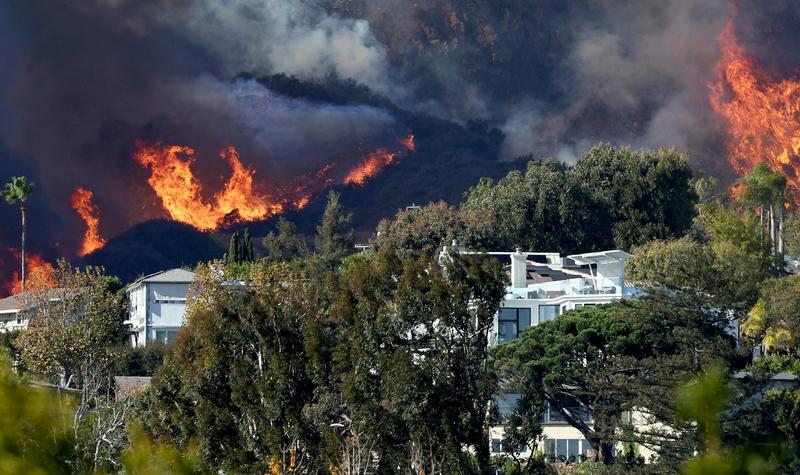 Southern California is extremely dry, and that’s fueling fires − maps show just how dry