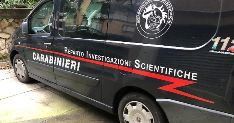 Il Ris dei carabinieri passa al setaccio la casa dell'83enne aggredita. La criminologa Bruzzone in tivù: 