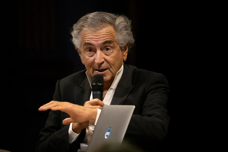 Bernard-Henri Lévy comparé à Dostoïevski dans 