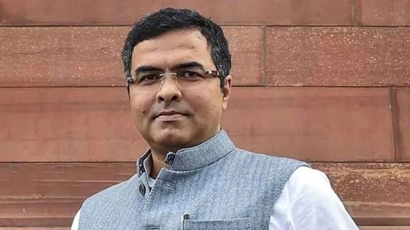 BJP's Parvesh Verma files Rs 100-crore defamation suit against Kejriwal