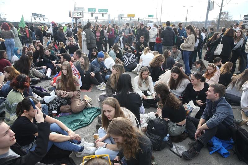 Beograd: Studenti stigli na Autokomandu, počela cjelodnevna blokada