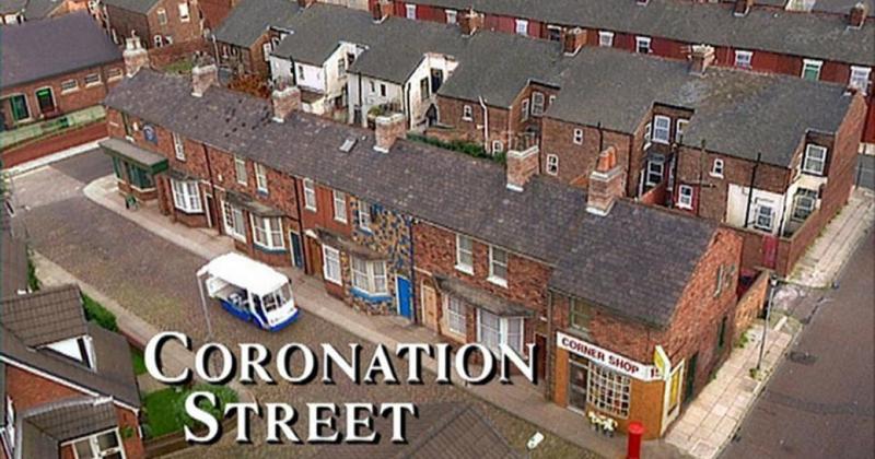 Coronation Street icon diagnosed with cancer after discovering a lump