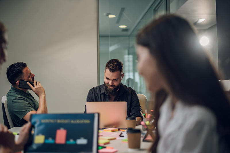 Au-delà des employés: diversifier les types de travailleurs pour propulser votre organisation