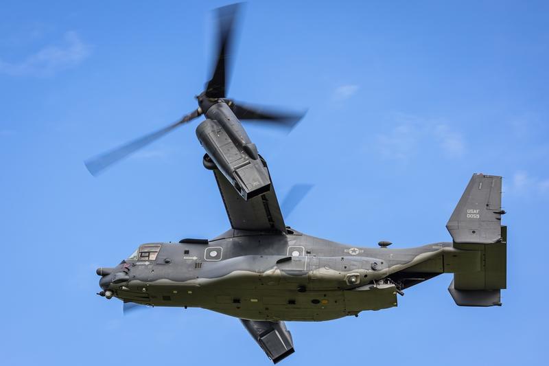 The CL-945 Flying CARR Was an Airplane That Could Become a Helicopter