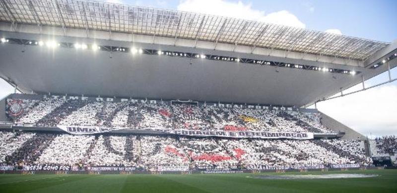 Corinthians não quer acordo e detona editoras que tentam tomar seu hino