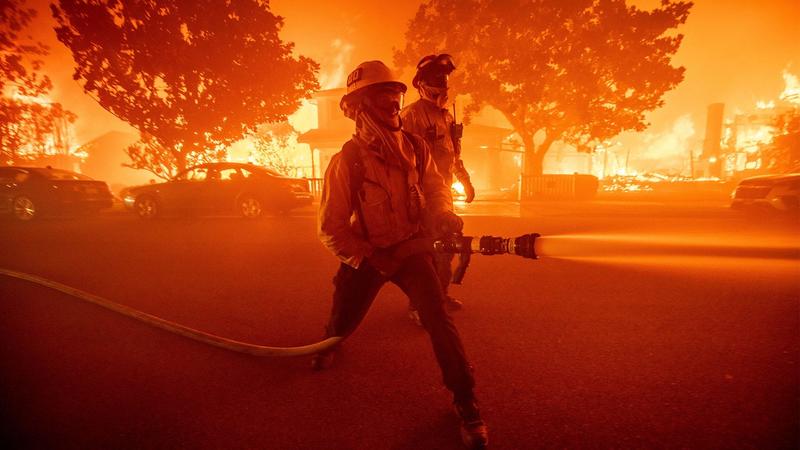 Wildfires expose flaws in L.A.’s emergency alert systems