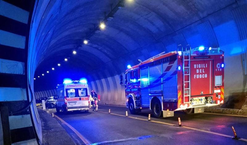 Incidente all’imbocco del Raccordo con la 36, chiusa la nuova Lecco-Ballabio