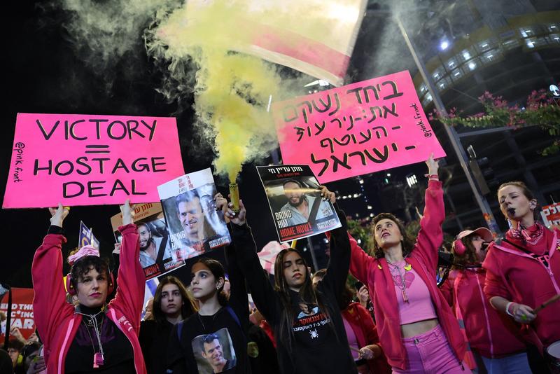 Hostage rallies press Trump, Netanyahu to not let deal fall apart before all go free