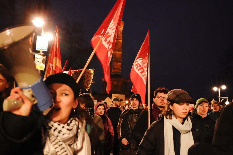 Mehr als eine halbe Million füllen die Straßen gegen AfD und CDU