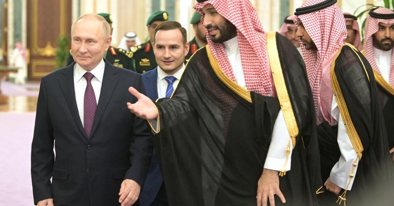 Saudi Arabia would 'welcome the chance' to host Trump-Putin summit