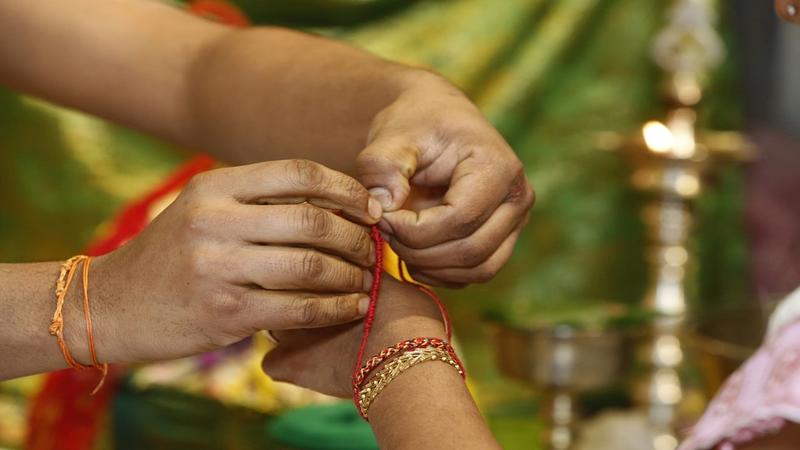 South African teacher removes religious thread from Hindu student's wrist, community demands action