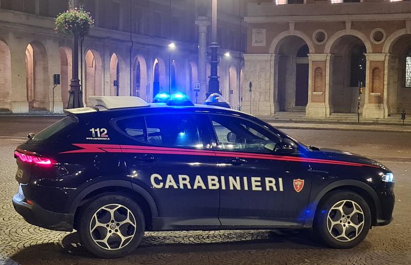 In centro storico con un coltello, denunciato dai carabinieri