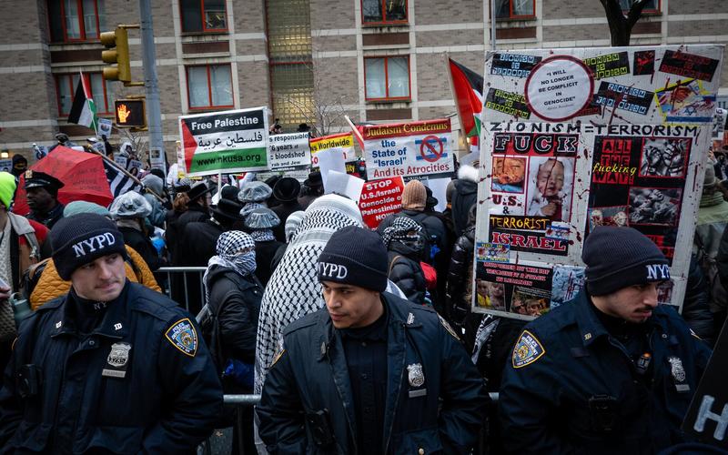 Protester who demanded ‘Zionists’ exit NYC subway gets 4 hours of community service