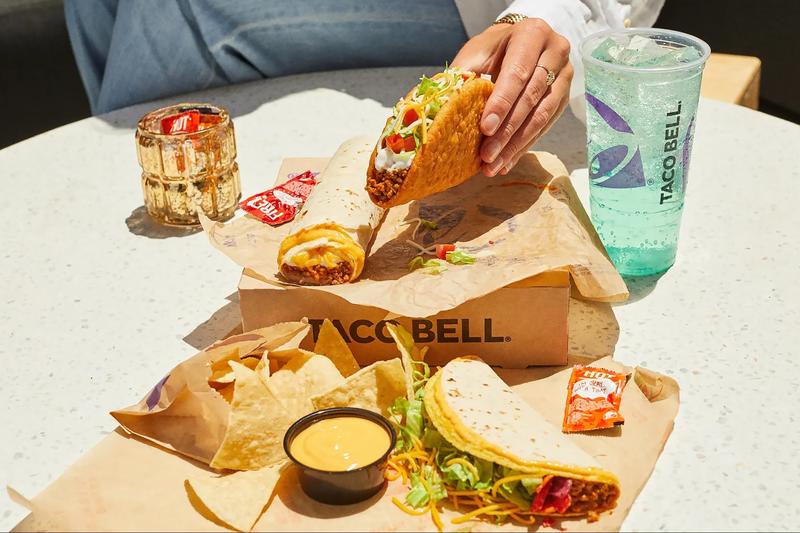 From Powerhouses Like Jersey Mike's and Taco Bell to Icons Like Pizza Hut, These are the Top Fast-Food Franchises in 2025