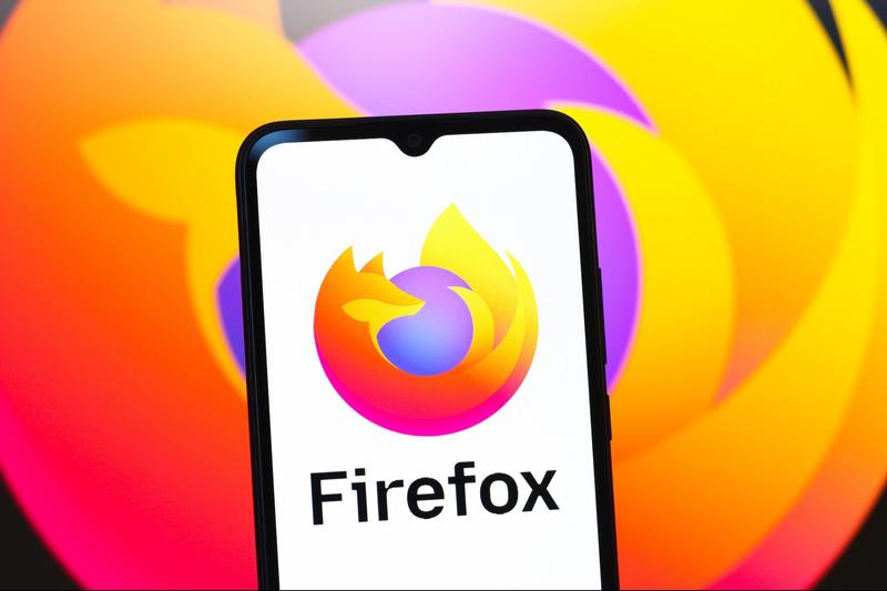 Firefox Would Like to Remind Everyone It Exists and 'Isn't Backed By a Billionaire'