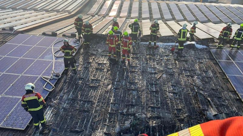 Brand von PV-Anlage verursacht große Rauchsäule im Kyffhäuserkreis