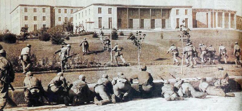 Talebelerin hepsi atılmış, kurunun yanında yaş da yanmıştı