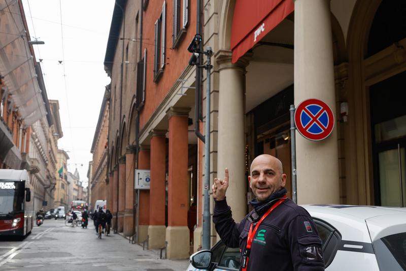 Preferenziale in via Farini, raffica di multe: 2.520 sanzioni in un mese