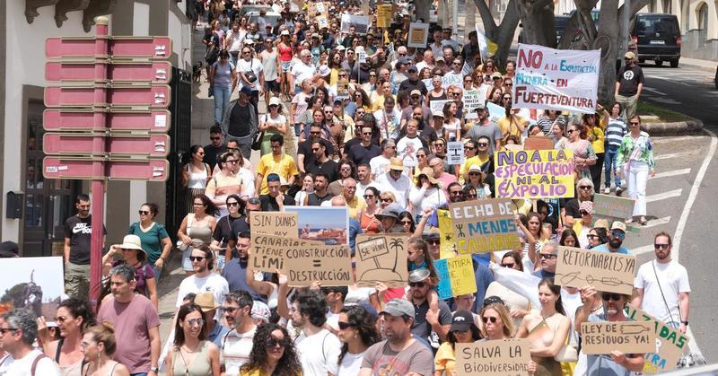 Patria, vivienda y trabajo