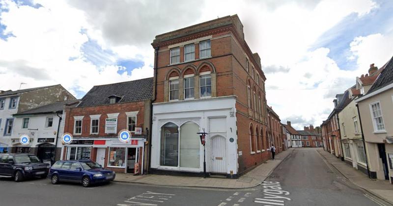 Bid to convert former Barclays bank in town centre given the green light