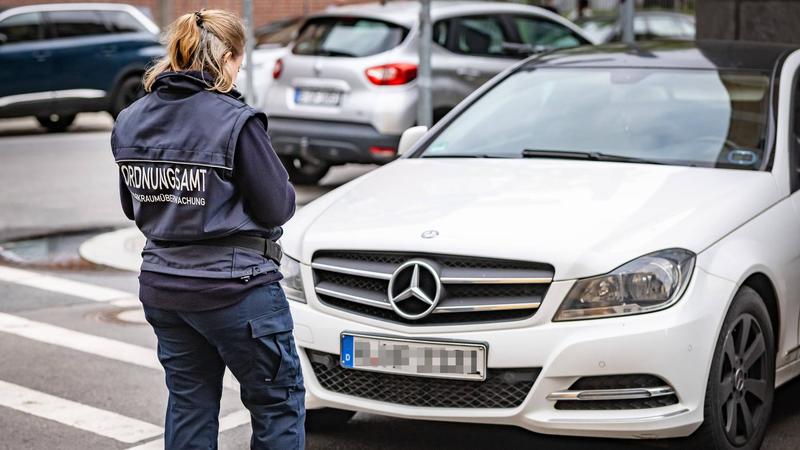 Digitale Parkraum-Kontrolle gestoppt : Es könnte so einfach sein, etwas mehr am Berliner Verkehr zu verdienen