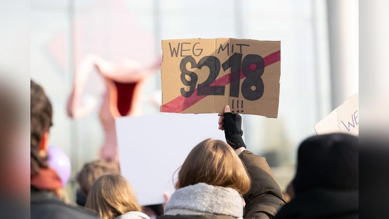 Thüringer Abgeordnete zum gescheiterten neuen Abtreibungsrecht: „Ich bin enttäuscht, aber nicht entmutigt.“