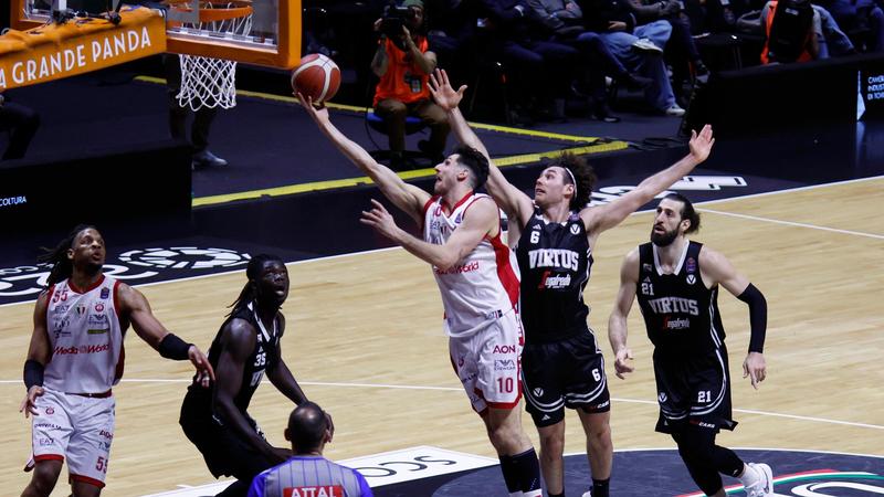 La Virtus Bologna cade con Milano 77-91 e saluta subito la Coppa Italia