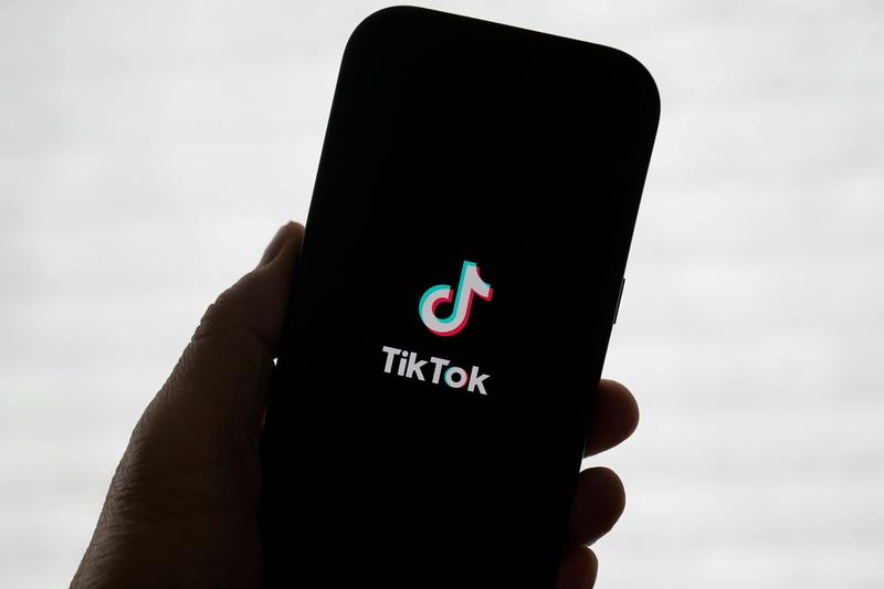 TikTok returns to Apple and Google app stores in US, after Trump postpones ban