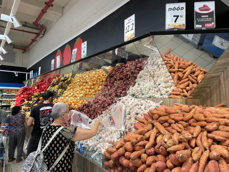 Israeli inflation jumps to 3.8% in January as VAT and utility costs rise