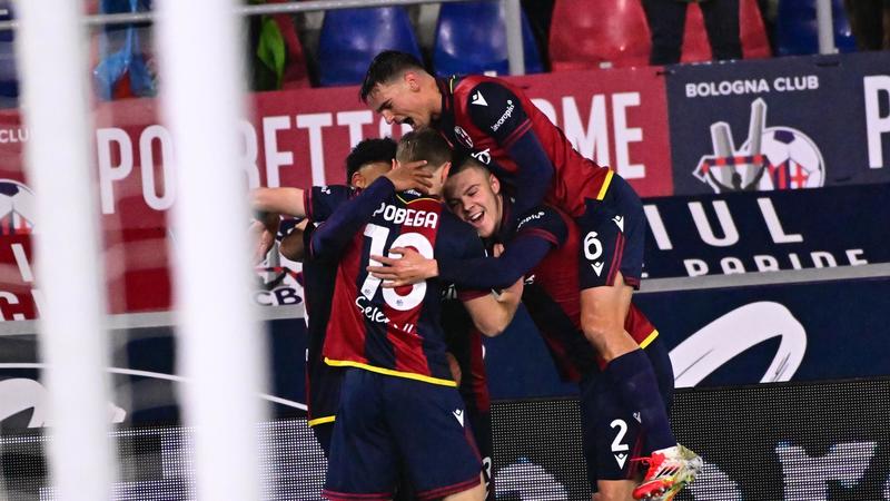 Cuore e carattere, il Bologna in rimonta batte il Torino 3-2