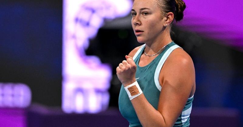 Anisimova sweeps past Ostapenko to claim Doha title