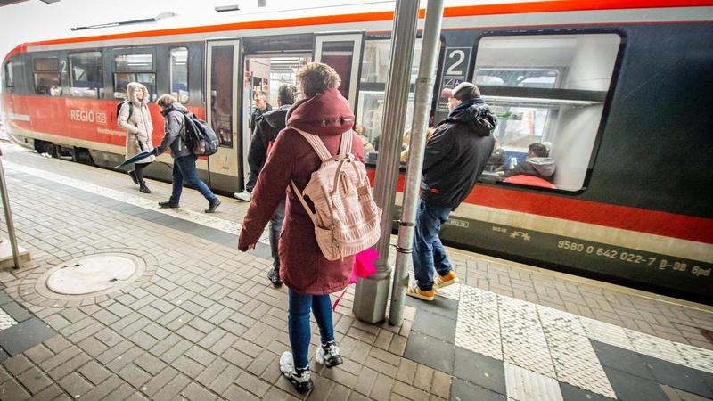 Bad Langensalza: Feuerwehreinsatz am Bahnsteig und Rettung per Drehleiter