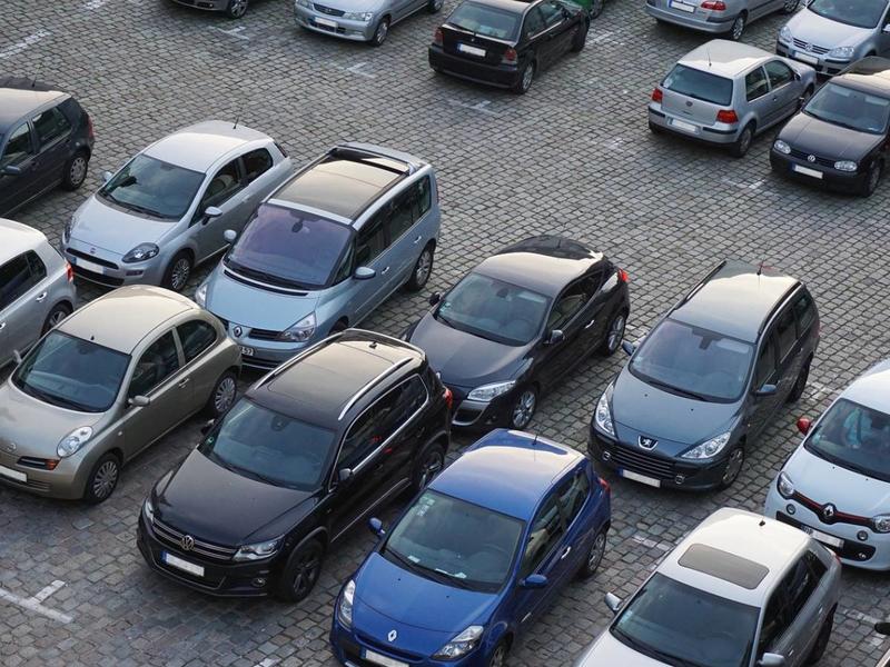 Parcheggio condominiale: la delibera assembleare non può assegnarlo in via esclusiva