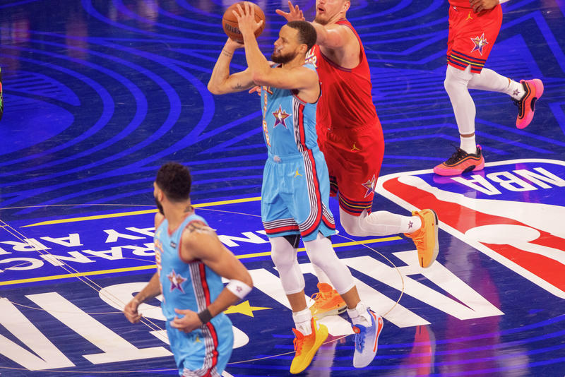 Steph Curry hits half-court shot and wins All-Star Game MVP on home floor