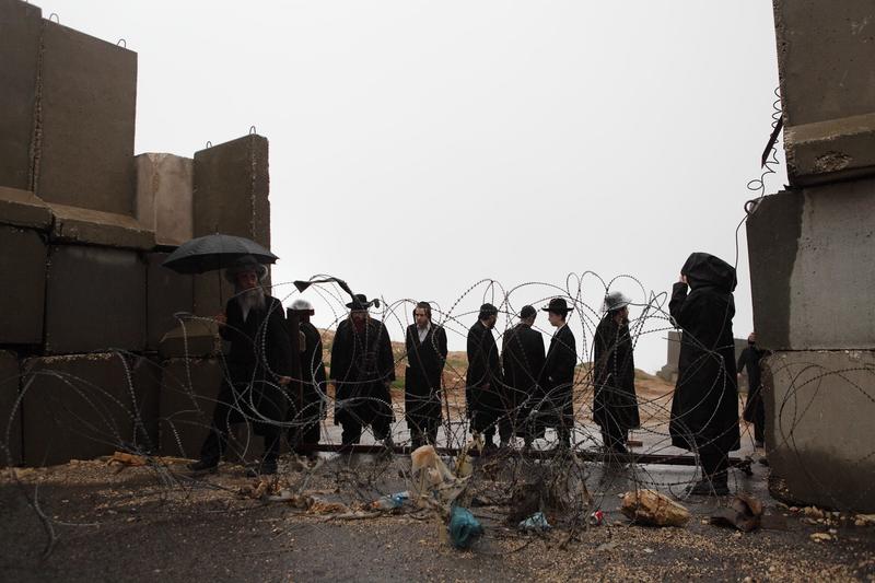 Israelis illegally cross into Lebanon, throw rocks at IDF soldiers; 4 arrested