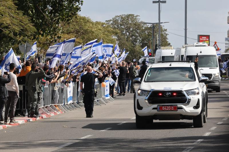 ‘Maybe we didn’t do enough’: Israelis line route of convoy carrying slain hostages