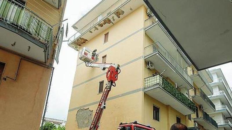 Campi Flegrei, studio-choc su vulnerabilitÃ sismica:Â a rischio un edificioÂ su due