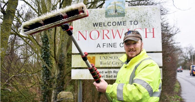 Meet the city man on a quest to keep Norfolk's road signs clean