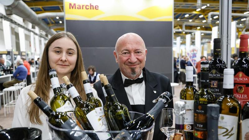 Slow Wine Fair, in alto i calici. Oltre mille espositori da tutta Italia