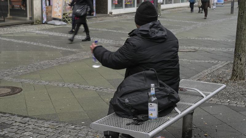 Offene Drogenszene in Berlin : Holt die Trinker und Fixer von der Straße