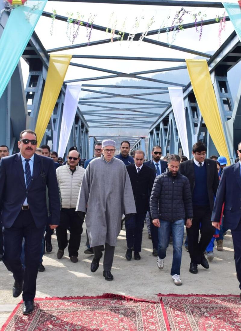 Omar inaugurates Akhal-Kangan bridge in Ganderbal