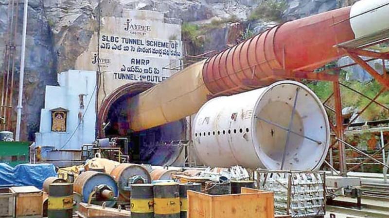 7 workers feared trapped as Srisailam Left Bank Canal tunnel collapses in Telangana