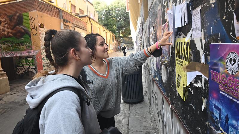 Unibo vista dagli studenti: “Corsi duri, ma stimolanti. E servirebbero più aule”