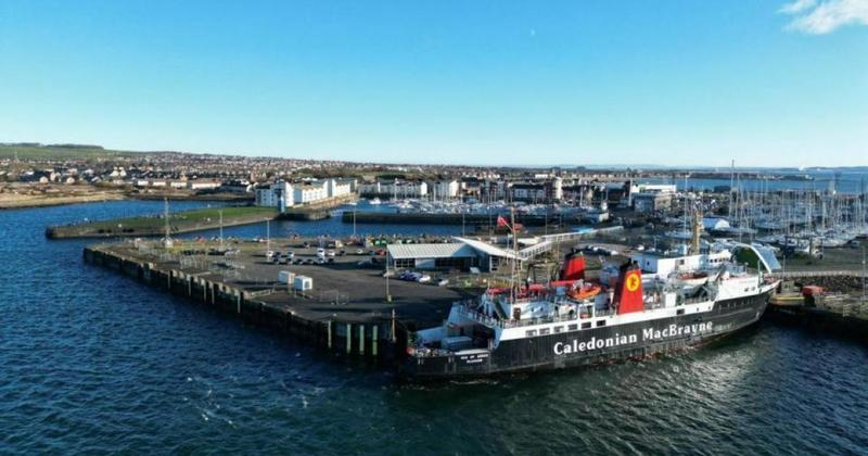 Alan Simpson: Any port in a storm as ministers look to buy Ardrossan TO run a successful ferry service, four key elements are required - a big ship, a port at both ends and a crew to steer the boat and serve the passengers.